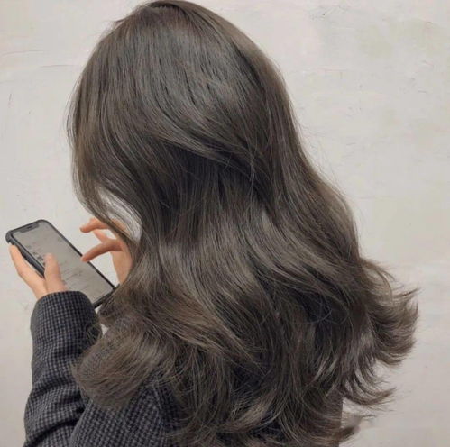 年底染發靈感枯竭？百款青木色系發色為你點亮新年光彩